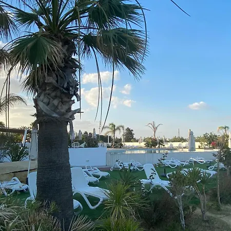 Daire Lovely Apt 250m From The Beach