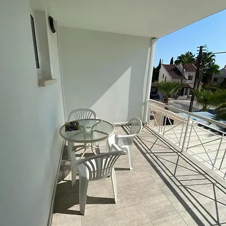Lovely Apt 250m From The Beach *